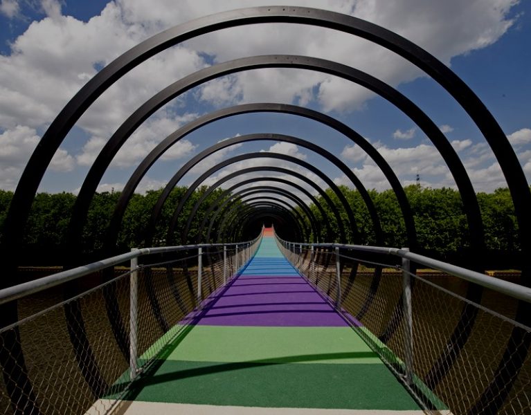 Endurance-Lauf über die Slinky-Brücke